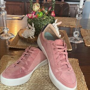 Dr. Scholl's Pink Suede Sneakers